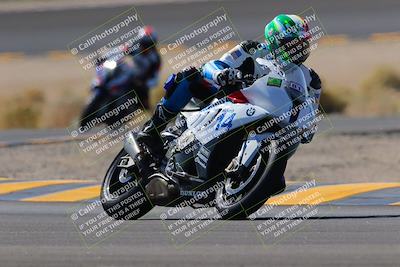 media/Oct-08-2022-SoCal Trackdays (Sat) [[1fc3beec89]]/Turn 14 (1050am)/